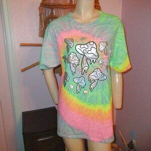 Spencer's Groovy Magic Mushroom T-Shirt L Crinkle Cotton Iridescent Trippy 70s